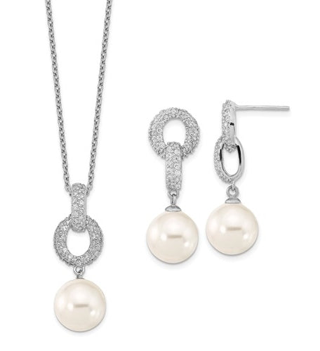 Diamond Essence Pearl Set with Round Brilliant Melee, 2 Cts.t.w. set in Platinum Plated Sterling Silver.