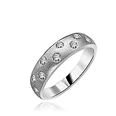 silver band-staggered round bazel set stones