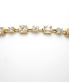 7" long, Lovely formation of round stones set in alternate prong and square bezel setting. A unique piece to match your personality - 4.0 Cts. T.W.