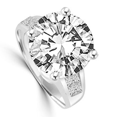 6ct round,princess cut stone in whtie gold ring