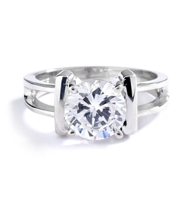 Enticing Lady - 14K Solid White Gold Ring with a 2.0 Ct. Round Brilliant Diamond Essence Masterpiece in solitary regal splendor.