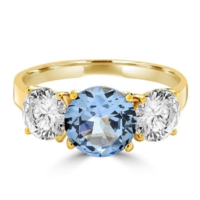 Ring  3 stone ring, 2 ct center, 1 ct on sides