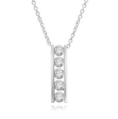 2.5ct round briiliant stone pendant in white gold